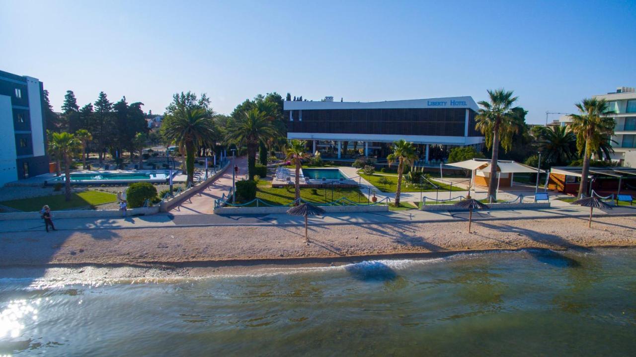 נובליה Liberty Hotel מראה חיצוני תמונה