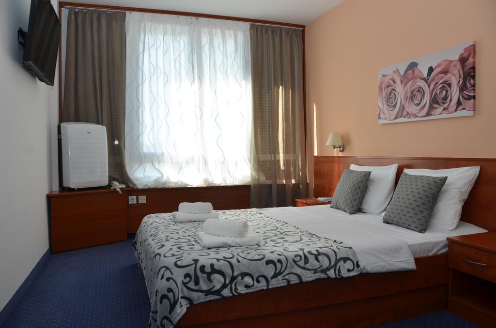 נובליה Liberty Hotel מראה חיצוני תמונה