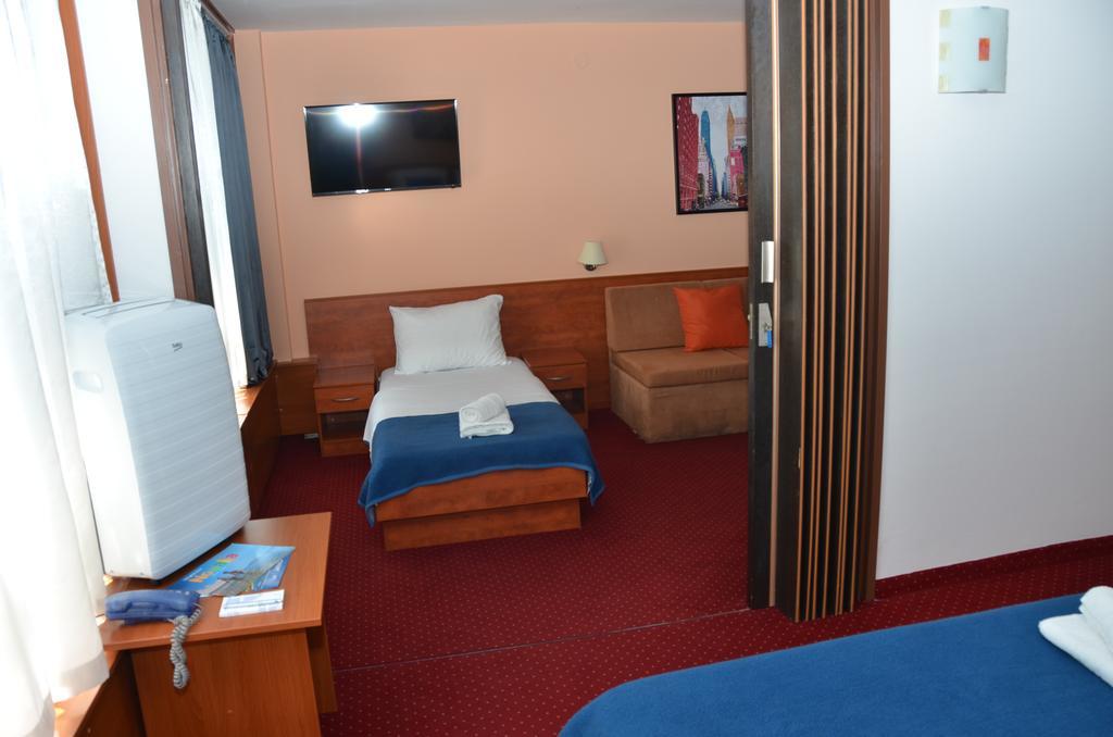 נובליה Liberty Hotel מראה חיצוני תמונה