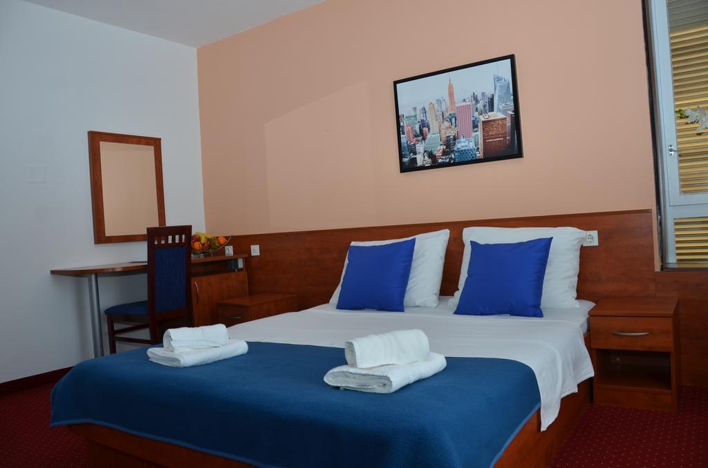 נובליה Liberty Hotel מראה חיצוני תמונה